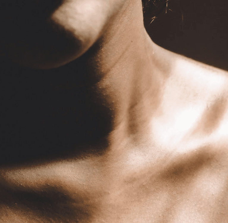 decolletage